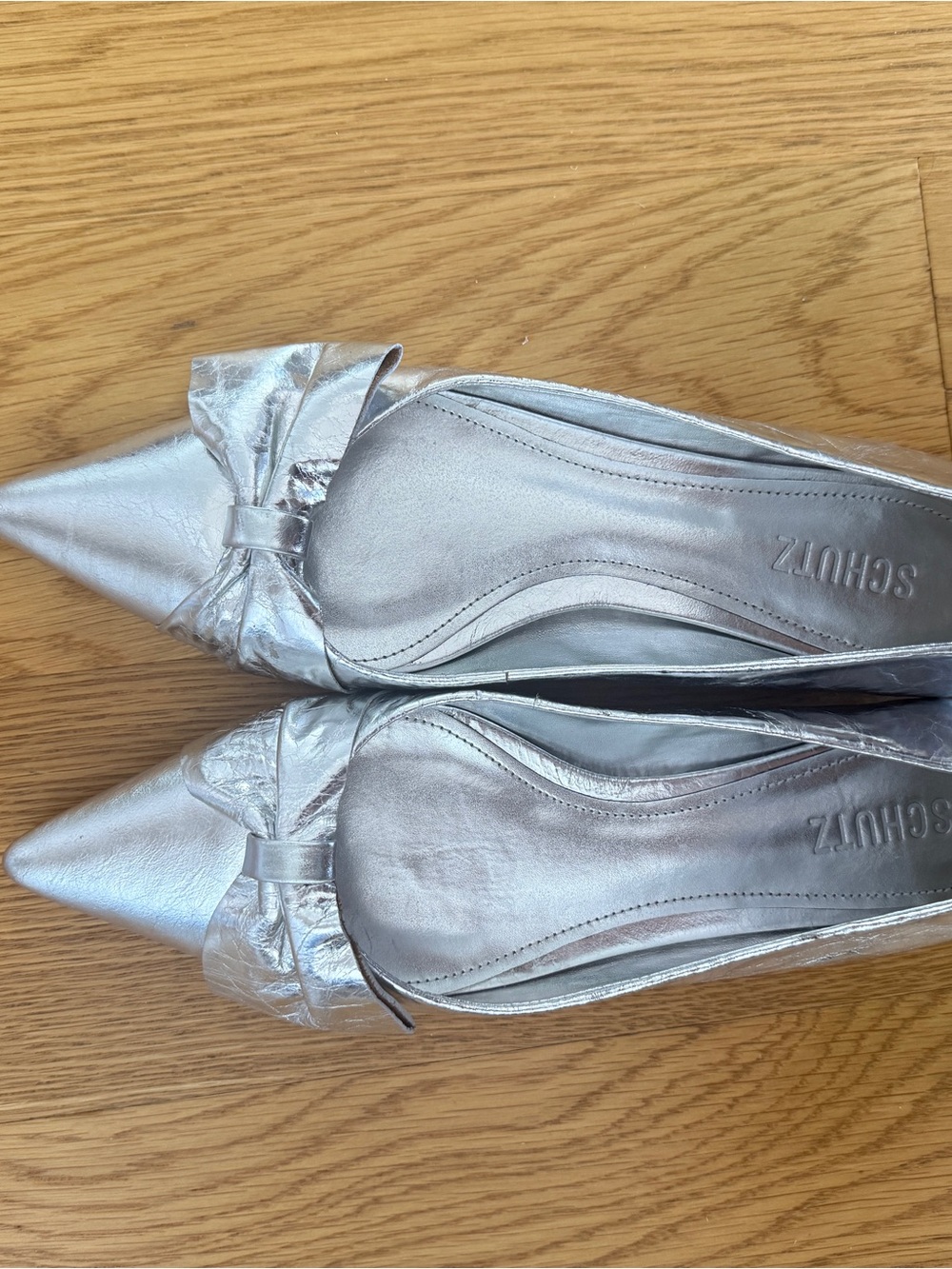 Schutz Lyla Silver Metallic Bow Ballet Flats — 8.5